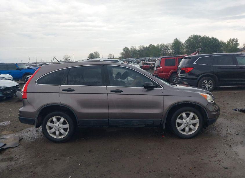 Photo 13 of 2011 Honda Cr-v SE (VIN 5J6RE3H45BL049966)