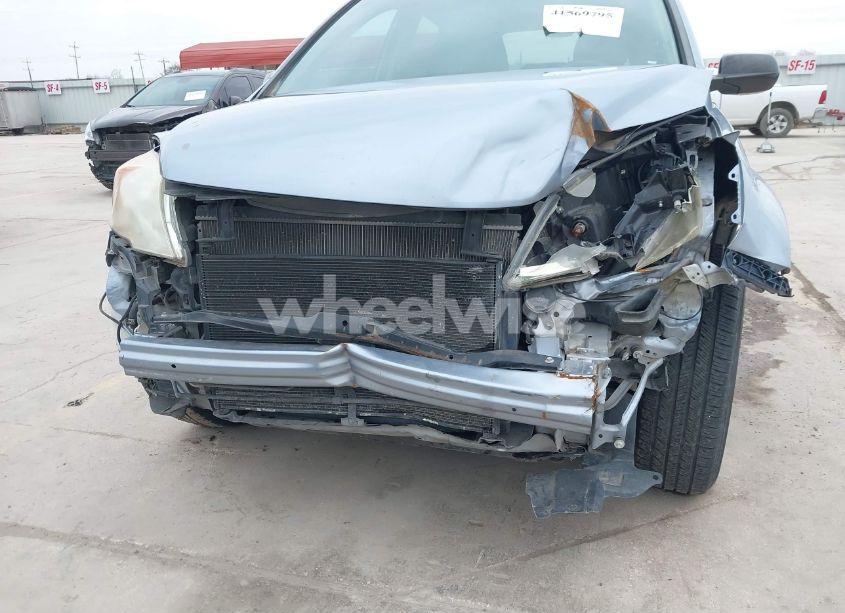Photo 6 of 2011 Honda Cr-v SE (VIN 5J6RE3H47BL013986)