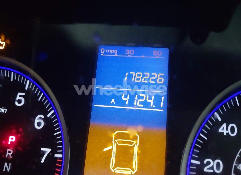 Photo 15 of 2011 Honda Cr-v LX (VIN 5J6RE4H30BL001840)