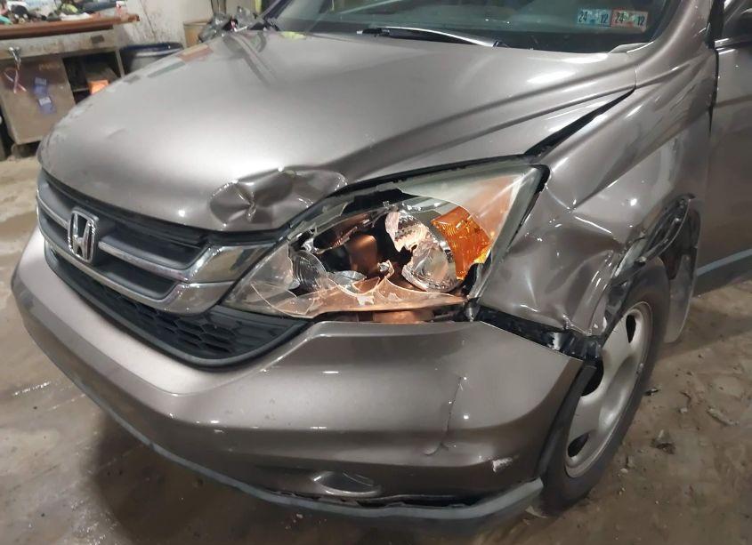 Photo 6 of 2011 Honda Cr-v LX (VIN 5J6RE4H30BL020548)