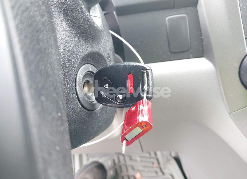 Photo 11 of 2010 Honda Cr-v LX (VIN 5J6RE4H32AL010179)