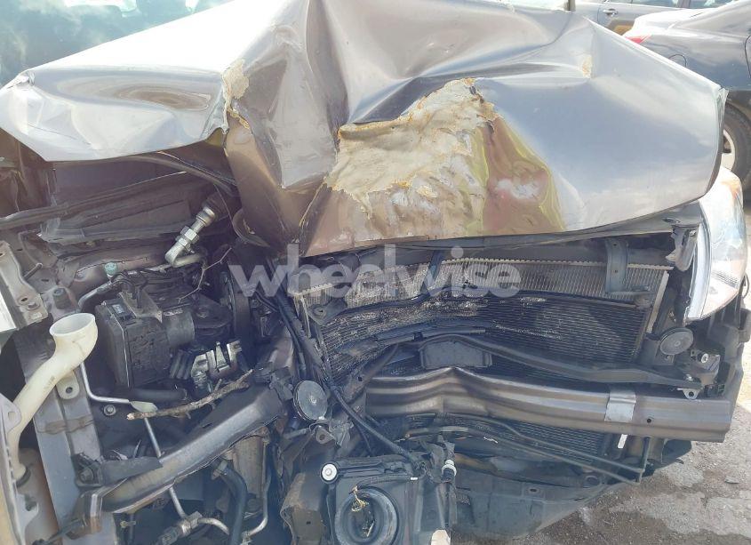 Photo 10 of 2011 Honda Cr-v LX (VIN 5J6RE4H32BL043913)