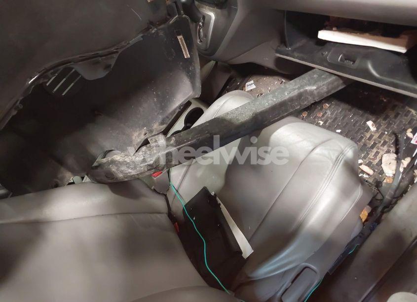 Photo 5 of 2010 Honda Cr-v LX (VIN 5J6RE4H35AL092196)