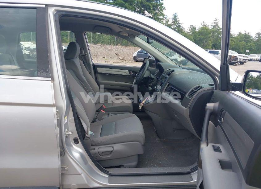 Photo 5 of 2011 Honda Cr-v LX (VIN 5J6RE4H35BL085735)