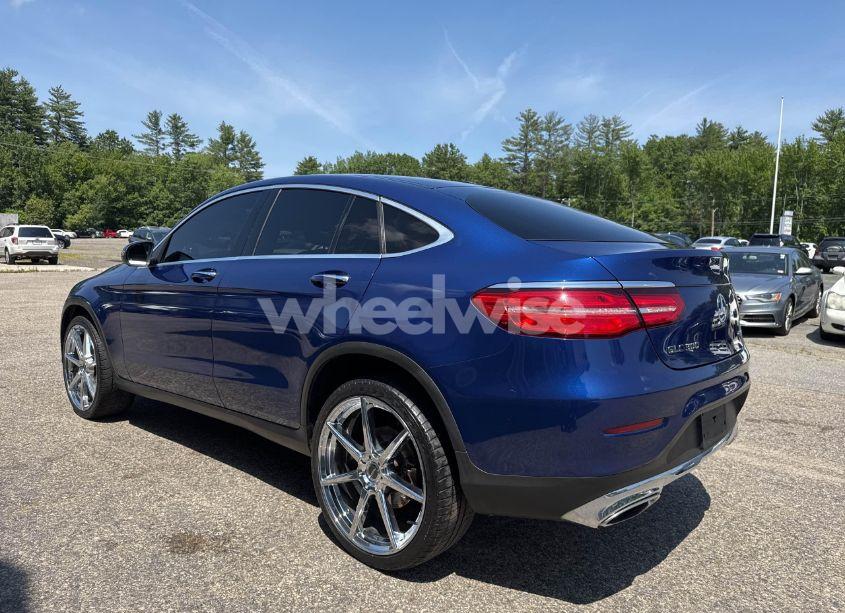 Photo 3 of 2017 Mercedes-benz Glc COUPE 300 4MATIC (VIN 5J6RE4H36AL******)