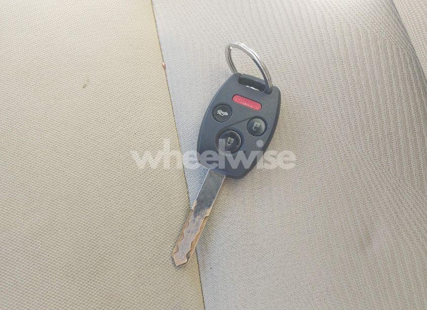 Photo 11 of 2010 Honda Cr-v LX (VIN 5J6RE4H36AL033660)