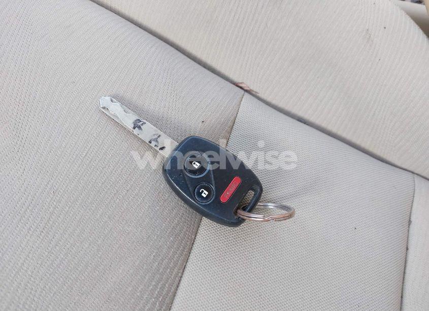 Photo 11 of 2010 Honda Cr-v LX (VIN 5J6RE4H37AL022506)