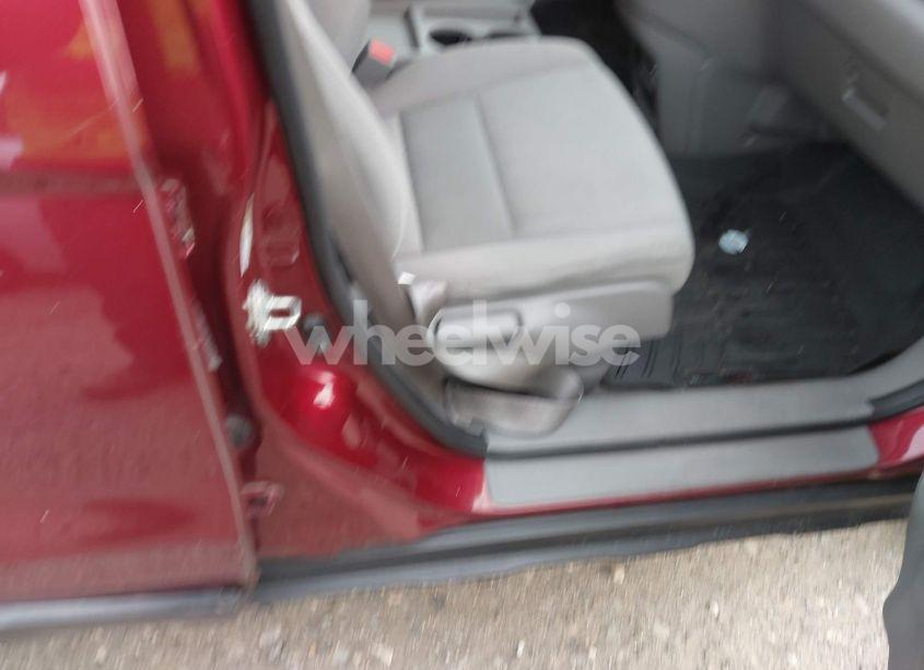 Photo 5 of 2010 Honda Cr-v LX (VIN 5J6RE4H37AL030007)