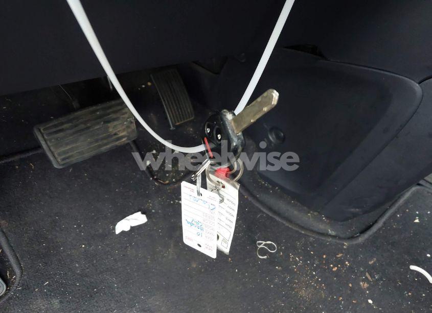 Photo 11 of 2010 Honda Cr-v LX (VIN 5J6RE4H37AL038057)