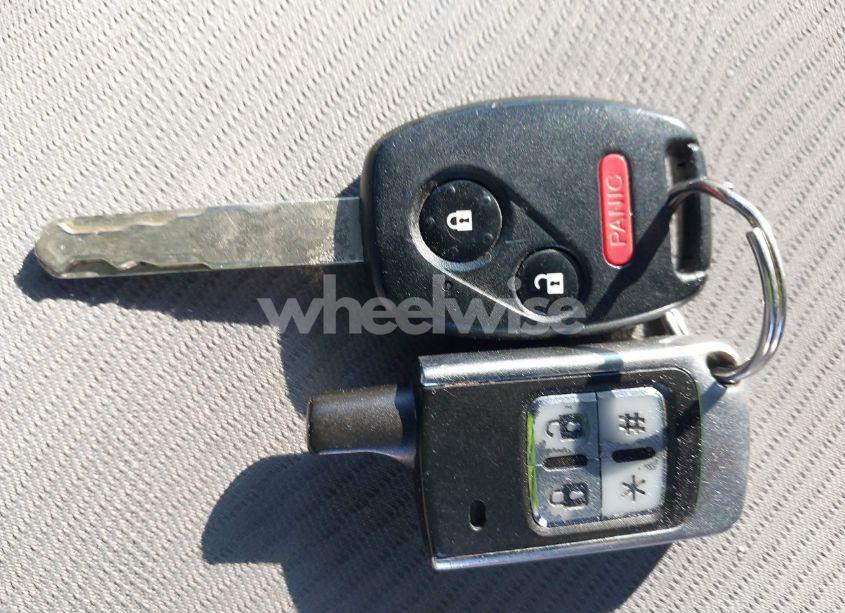 Photo 11 of 2010 Honda Cr-v LX (VIN 5J6RE4H39AL038626)