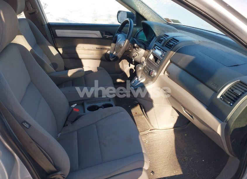 Photo 5 of 2010 Honda Cr-v LX (VIN 5J6RE4H39AL038626)