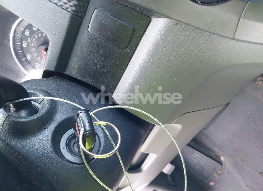 Photo 11 of 2010 Honda Cr-v LX (VIN 5J6RE4H3XAL082666)