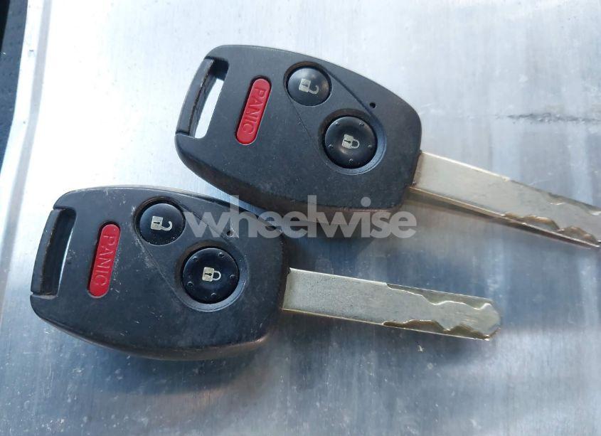 Photo 11 of 2011 Honda Cr-v SE (VIN 5J6RE4H44BL070068)