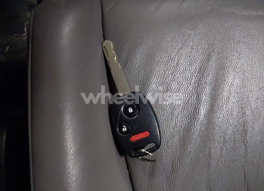 Photo 11 of 2010 Honda Cr-v EX-L (VIN 5J6RE4H74AL068992)