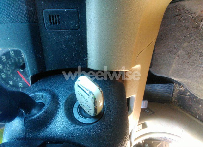 Photo 11 of 2010 Honda Cr-v EX-L (VIN 5J6RE4H76AL056133)