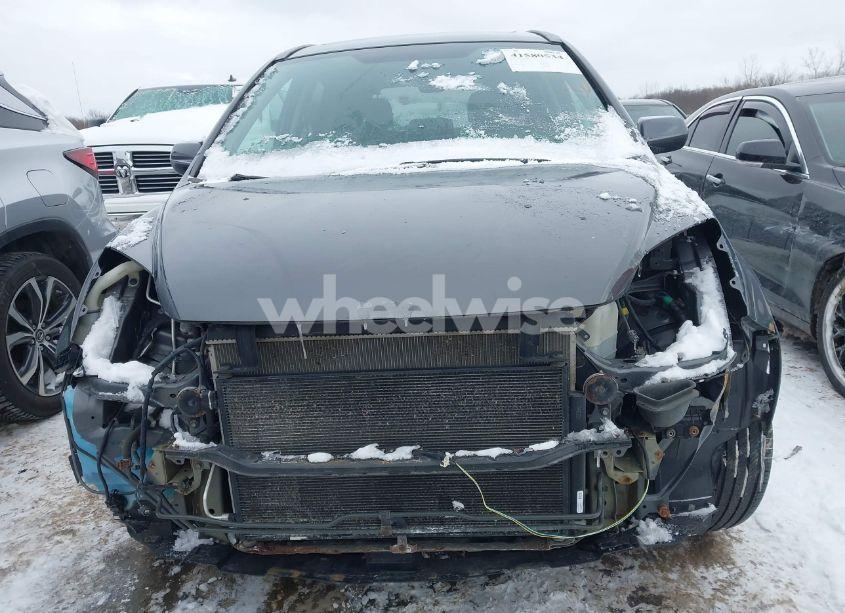 Photo 13 of 2011 Honda Cr-v EX-L (VIN 5J6RE4H78BL110792)