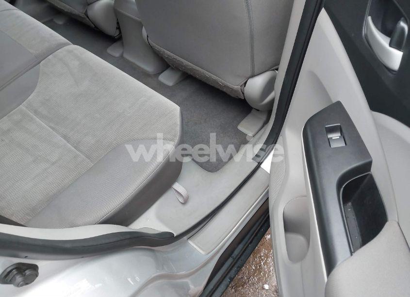 Photo 8 of 2012 Honda Cr-v LX (VIN 5J6RM3H39CL022393)