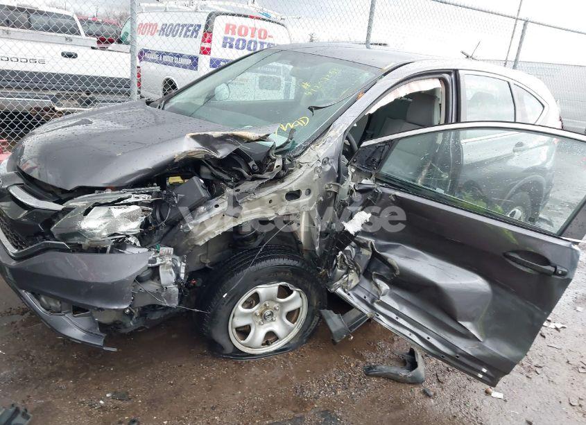 Photo 2 of 2016 Honda Cr-v LX (VIN 5J6RM4H30GL132907)