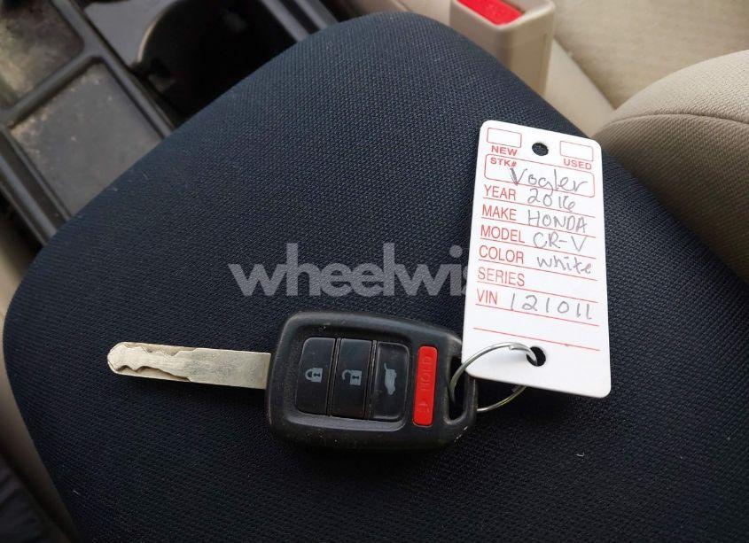 Photo 11 of 2016 Honda Cr-v LX (VIN 5J6RM4H38GL008464)