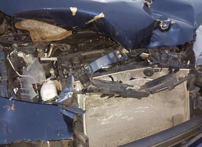 Photo 10 of 2015 Honda Cr-v LX (VIN 5J6RM4H3XFL054893)