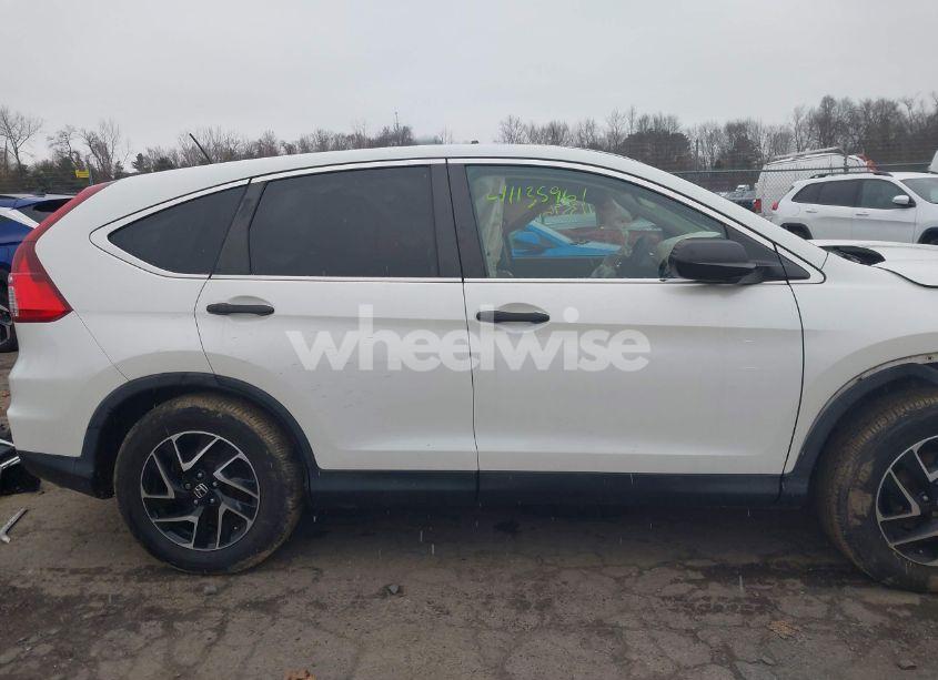 Photo 13 of 2016 Honda Cr-v SE (VIN 5J6RM4H47GL097999)