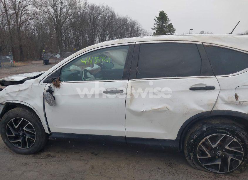 Photo 14 of 2016 Honda Cr-v SE (VIN 5J6RM4H47GL097999)