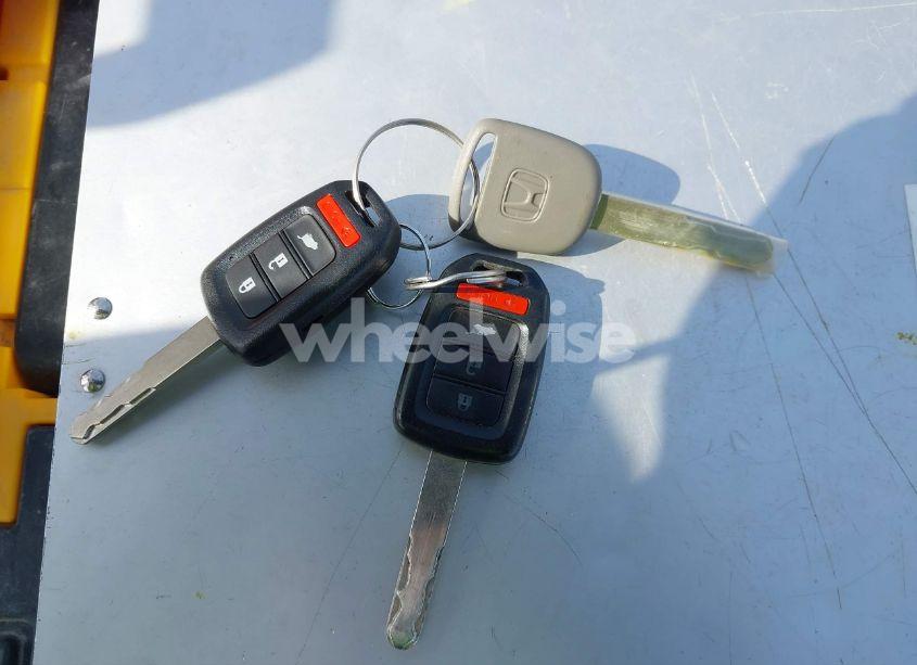 Photo 11 of 2016 Honda Cr-v SE (VIN 5J6RM4H47GL103493)