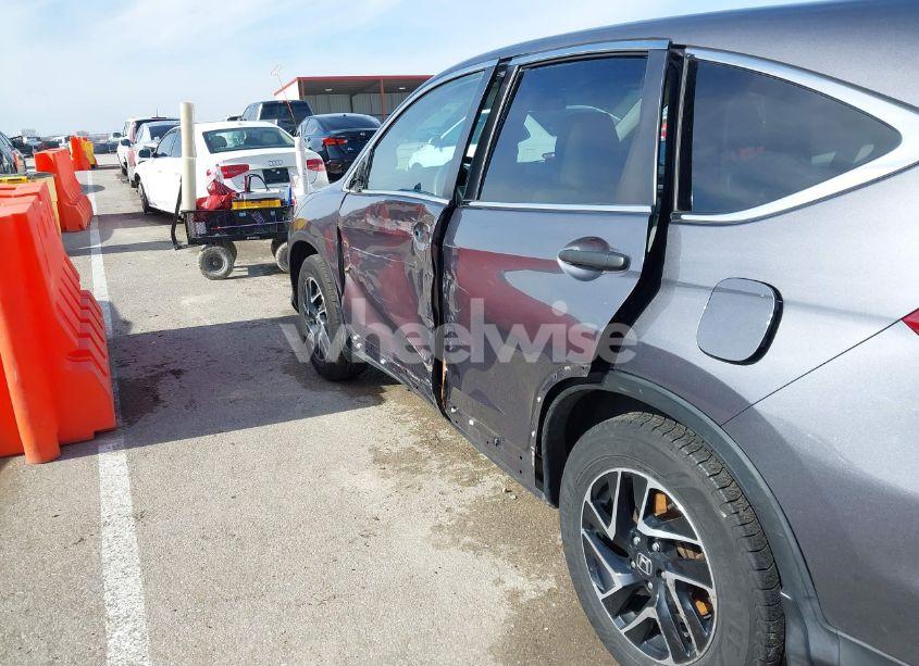 Photo 17 of 2016 Honda Cr-v SE (VIN 5J6RM4H47GL103493)