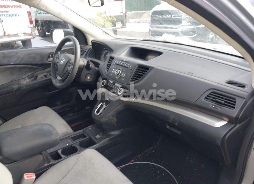 Photo 5 of 2016 Honda Cr-v SE (VIN 5J6RM4H48GL059939)