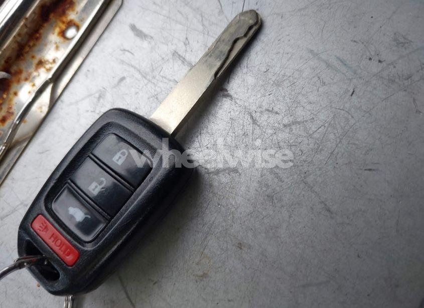 Photo 11 of 2016 Honda Cr-v SE (VIN 5J6RM4H4XGL023749)