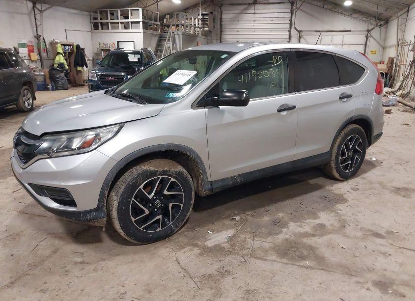 Photo 2 of 2016 Honda Cr-v SE (VIN 5J6RM4H4XGL066374)