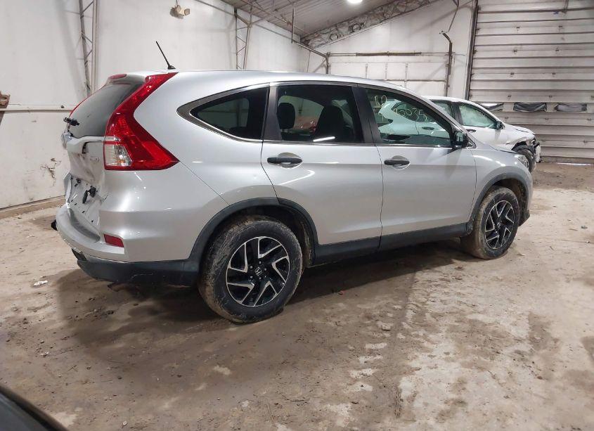 Photo 4 of 2016 Honda Cr-v SE (VIN 5J6RM4H4XGL066374)