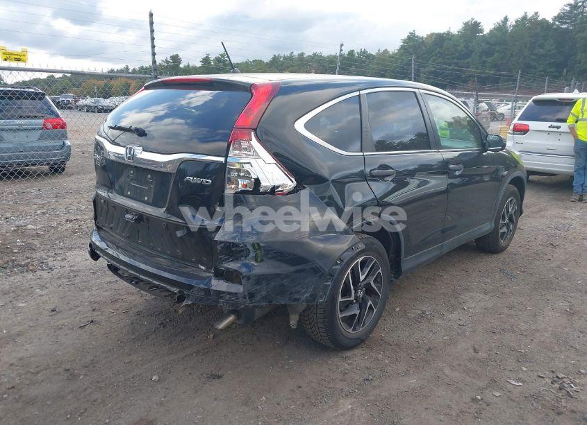 Photo 4 of 2016 Honda Cr-v SE (VIN 5J6RM4H4XGL117159)