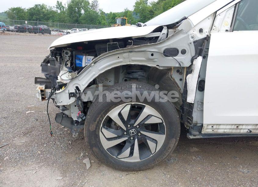 Photo 18 of 2015 Honda Cr-v TOURING (VIN 5J6RM4H95FL076806)