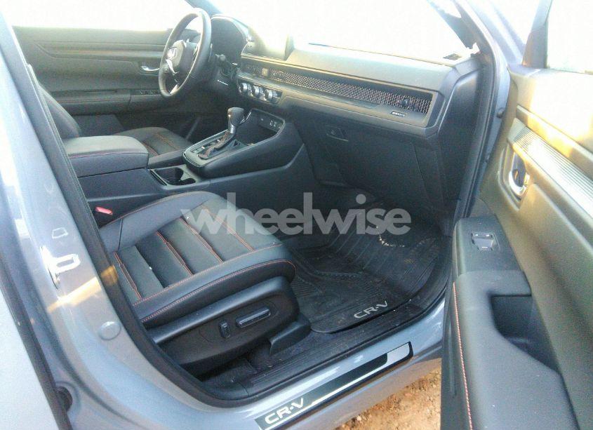 Photo 5 of 2025 Honda Cr-v HYBRID SPORT-L (VIN 5J6RS5H80SL005431)