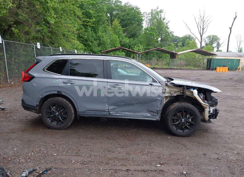 Photo 14 of 2025 Honda Cr-v HYBRID SPORT-L (VIN 5J6RS6H82SL020650)