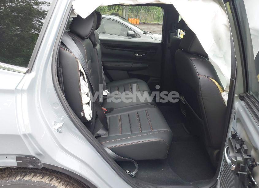 Photo 8 of 2025 Honda Cr-v HYBRID SPORT-L (VIN 5J6RS6H82SL020650)