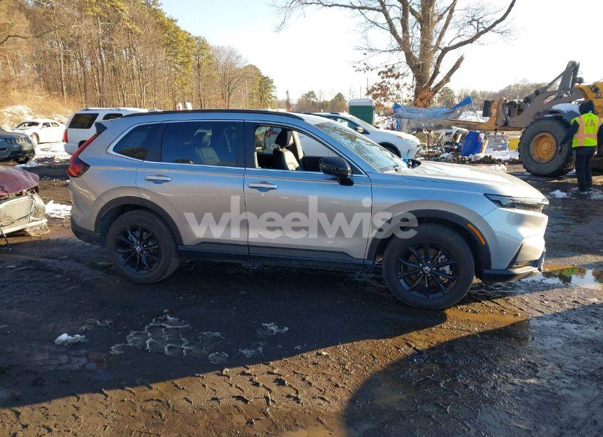 Photo 13 of 2025 Honda Cr-v HYBRID SPORT-L (VIN 5J6RS6H83SL001606)