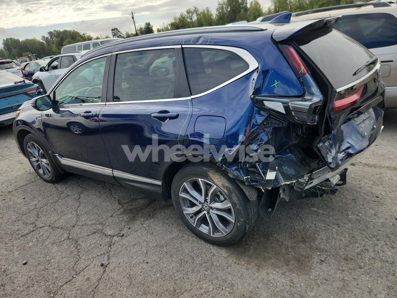 Photo 2 of 2022 HONDA CR-V TOURING (VIN 5J6RT6H92NL055120)