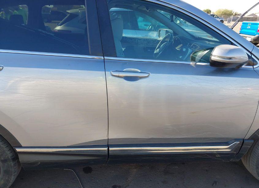 Photo 13 of 2022 Honda Cr-v HYBRID TOURING (VIN 5J6RT6H98NL057390)