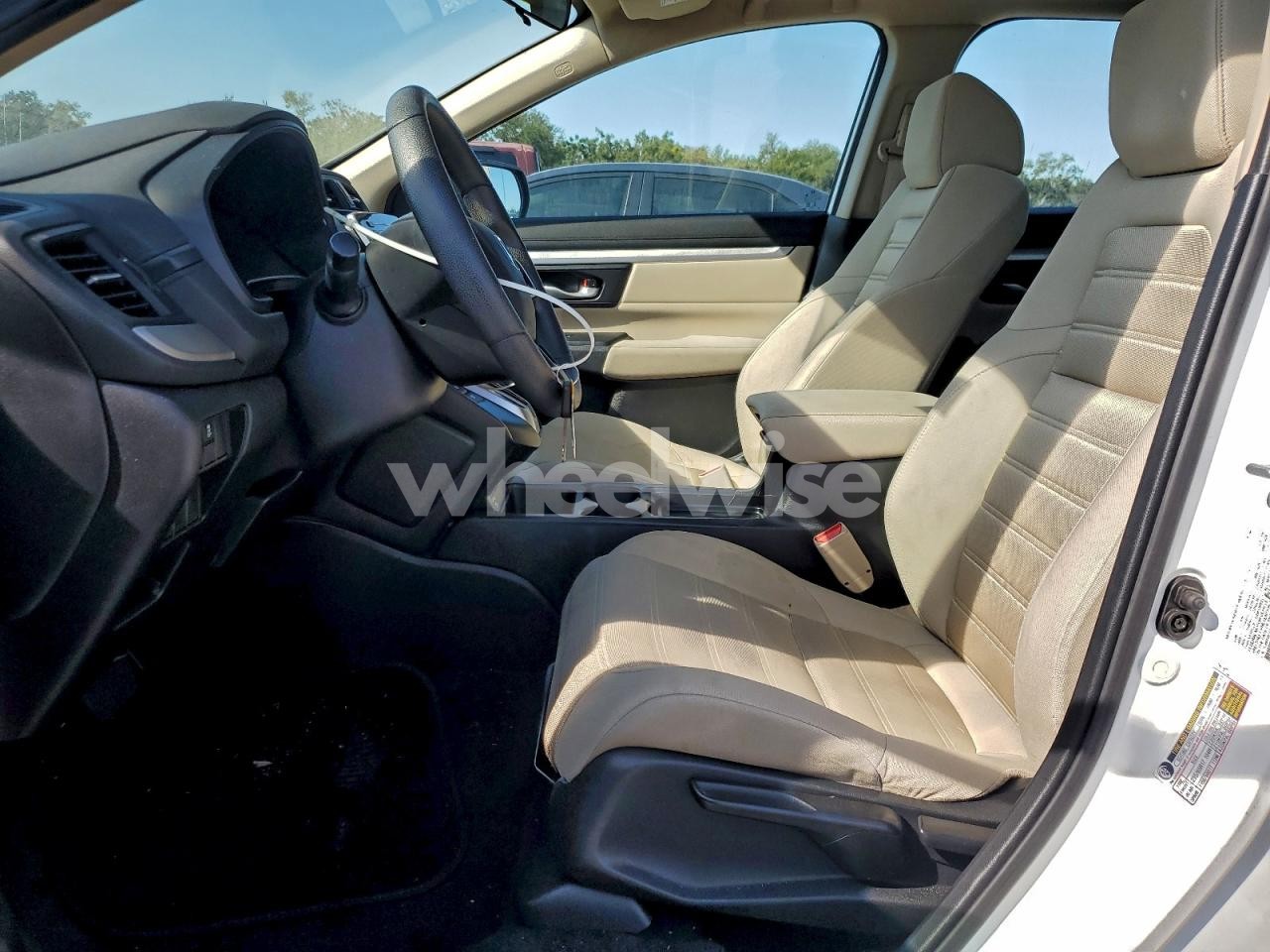 Photo 7 of 2020 HONDA CR-V LX (VIN 5J6RW1H28LA000385)