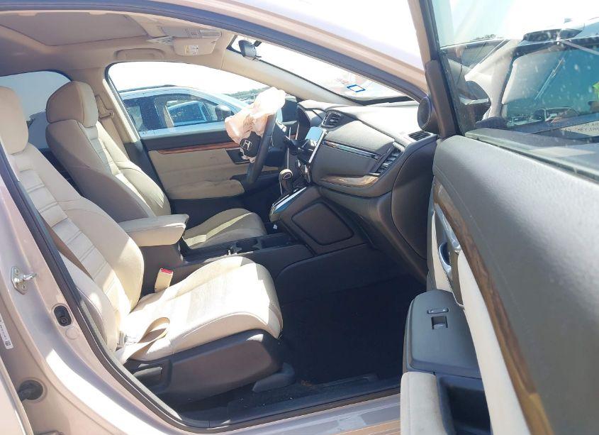 Photo 5 of 2019 Honda Cr-v EX (VIN 5J6RW1H51KL006378)