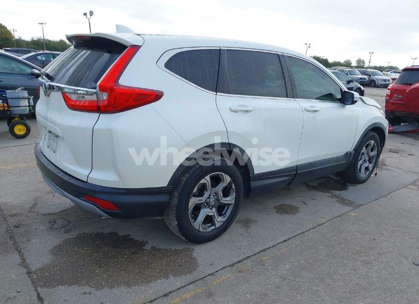 Photo 4 of 2018 Honda Cr-v EX (VIN 5J6RW1H53JL005585)