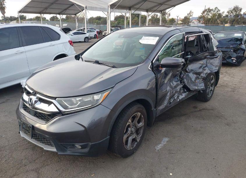 Photo 2 of 2018 Honda Cr-v EX (VIN 5J6RW1H55JA013201)