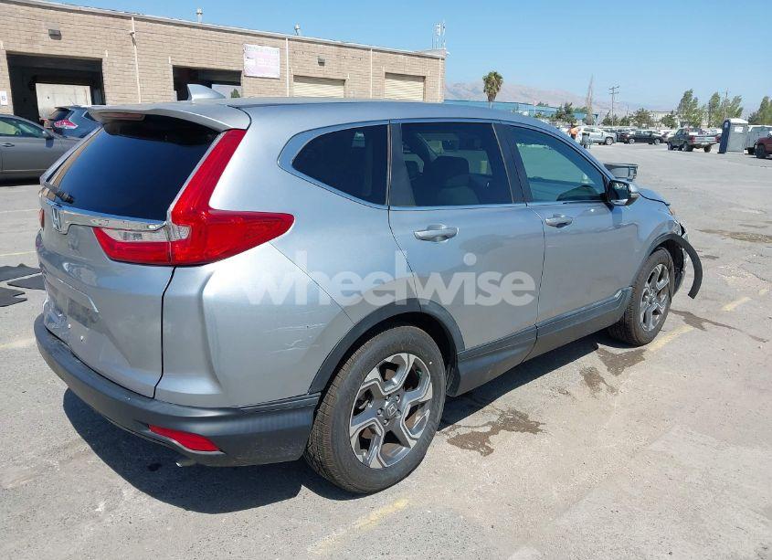 Photo 4 of 2018 Honda Cr-v EX (VIN 5J6RW1H56JA001798)