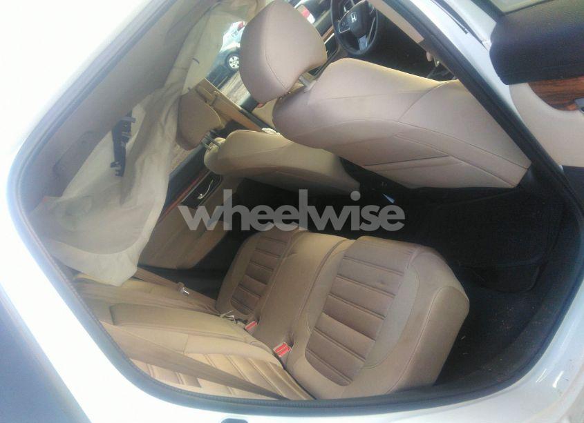 Photo 8 of 2019 Honda Cr-v EX (VIN 5J6RW1H58KA033556)