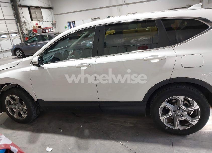Photo 15 of 2018 Honda Cr-v (VIN 5J6RW1H80JL002914)