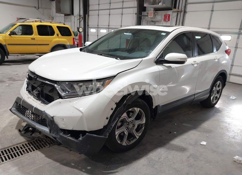 Photo 2 of 2018 Honda Cr-v (VIN 5J6RW1H80JL002914)
