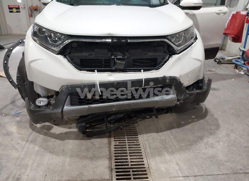 Photo 6 of 2018 Honda Cr-v (VIN 5J6RW1H80JL002914)