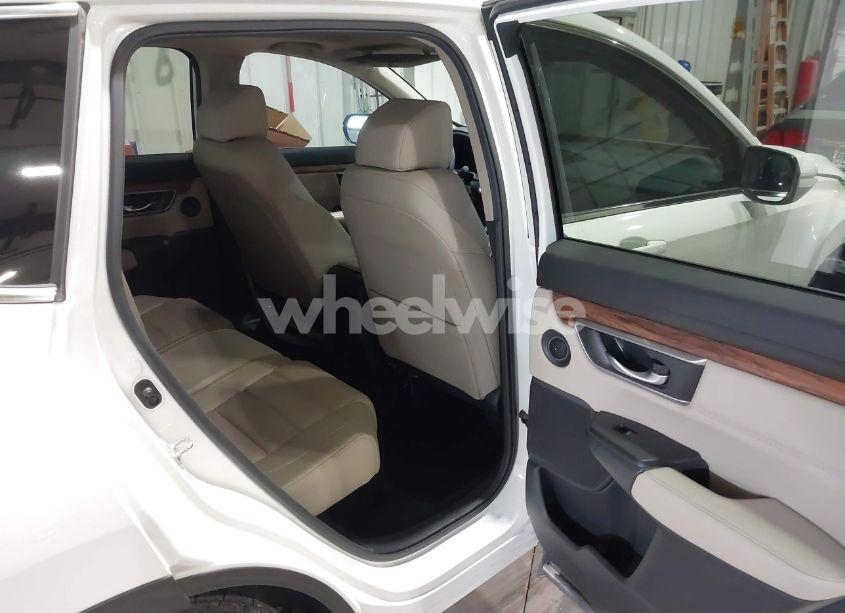 Photo 8 of 2018 Honda Cr-v (VIN 5J6RW1H80JL002914)